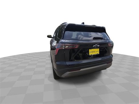 Used 2025 Chevrolet Equinox LT w/ Midnight Edition image 7