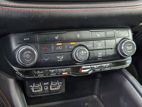 Used 2023 Dodge Durango GT image 17