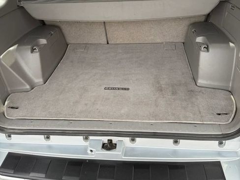 Used 2009 Toyota 4Runner SR5 w/ SR5 Extra Value Pkg 1 RWD image 11