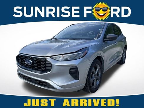 Used 2024 Ford Escape ST-Line AWD/4WD image 1