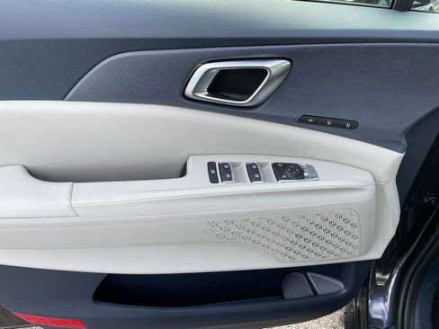 New 2026 Kia Carnival EX FWD image 8