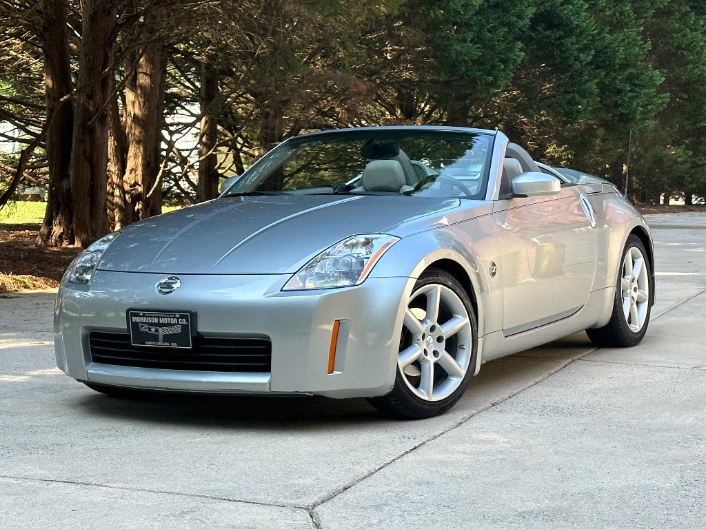 Used 2005 Nissan 350Z Touring RWD image 12