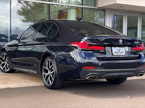 Used 2021 BMW 530e w/ M Sport Package image 10