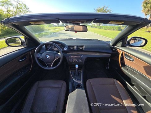 Used 2010 BMW 128i Convertible image 11