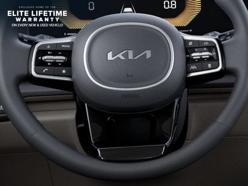 New 2026 Kia Carnival EX FWD image 23