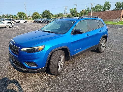 Used 2022 Jeep Cherokee Limited AWD/4WD image 2