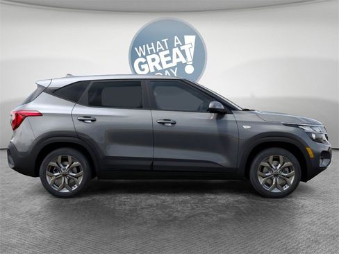 New 2026 Kia Seltos LX image 7