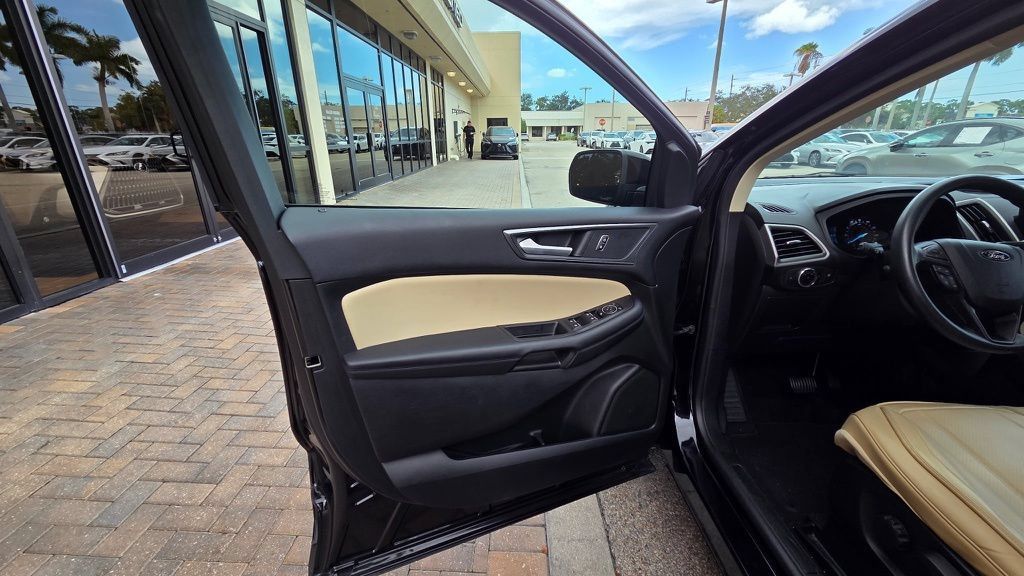 Used 2024 Ford Edge SE w/ Black Appearance Package AWD/4WD image 13