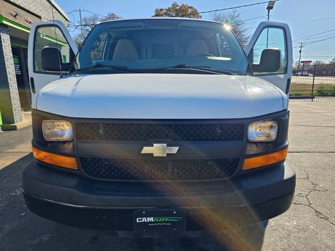 Used 2015 Chevrolet Express 2500 Extended RWD image 39