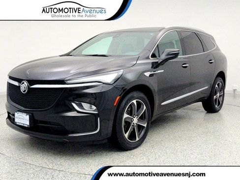 Used 2022 Buick Enclave Essence w/ Sport Touring Edition image 1