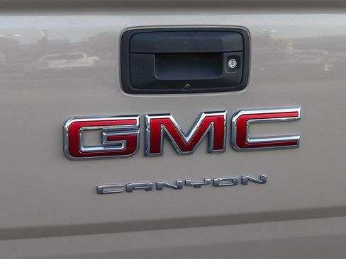 Used 2021 GMC Canyon Elevation w/ High Elevation Package image 12