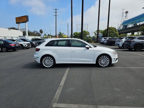 Used 2016 Audi A3 e-tron Premium Plus w/ Premium Plus Package image 8