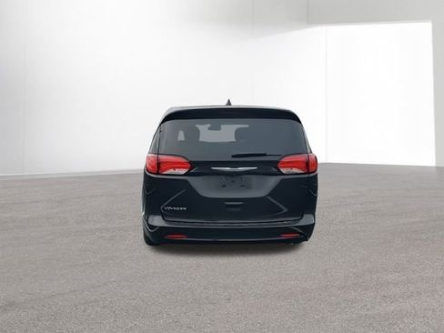 Used 2020 Chrysler Voyager LX w/ Cold Weather Group image 8