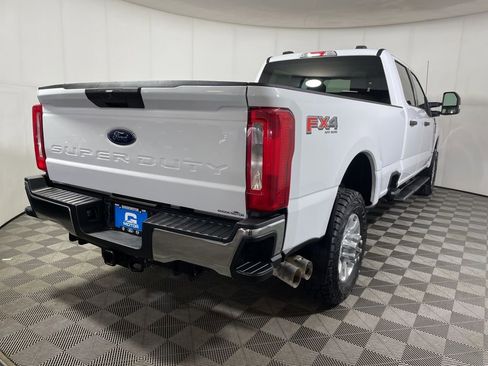 Used 2024 Ford F350 XLT w/ FX4 Off-Road Package image 7