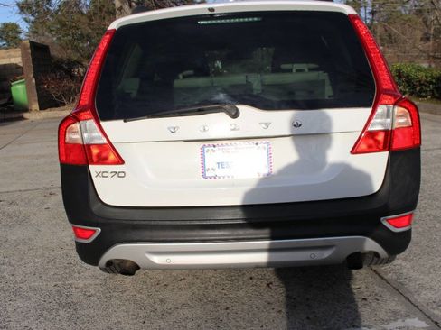Used 2013 Volvo XC70 3.2 image 10