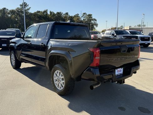 Used 2024 Toyota Tacoma SR5 image 7