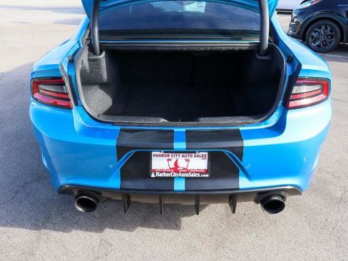 Used 2019 Dodge Charger Scat Pack w/ Dynamics Package image 6