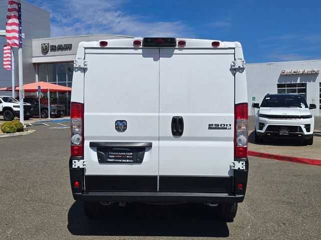 Used 2025 RAM ProMaster 2500 FWD image 5