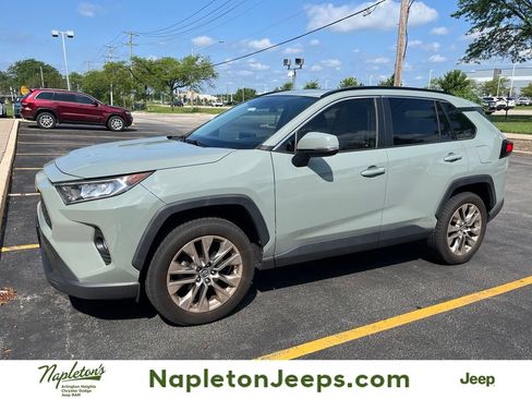 Used 2019 Toyota RAV4 XLE Premium FWD image 1