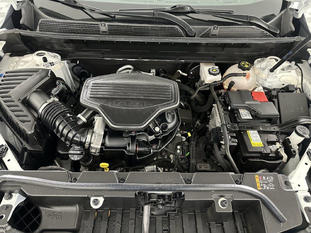 Used 2023 GMC Acadia SLT AWD/4WD image 34