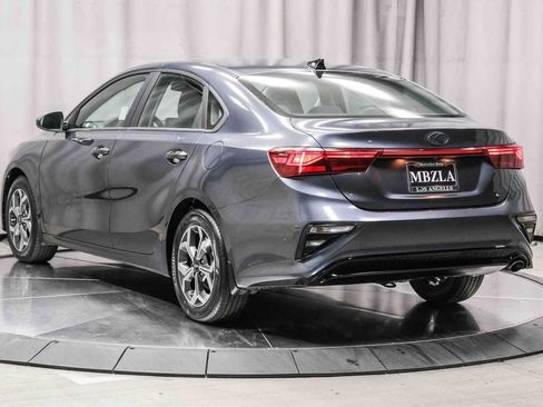 Used 2020 Kia Forte LXS FWD image 2