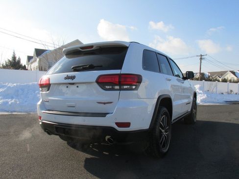 Used 2017 Jeep Grand Cherokee Trailhawk w/ Trailhawk Luxury Group AWD/4WD image 22