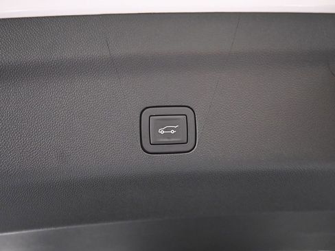 Certified 2025 Chevrolet Tahoe High Country w/ Sun And Tow Package image 11