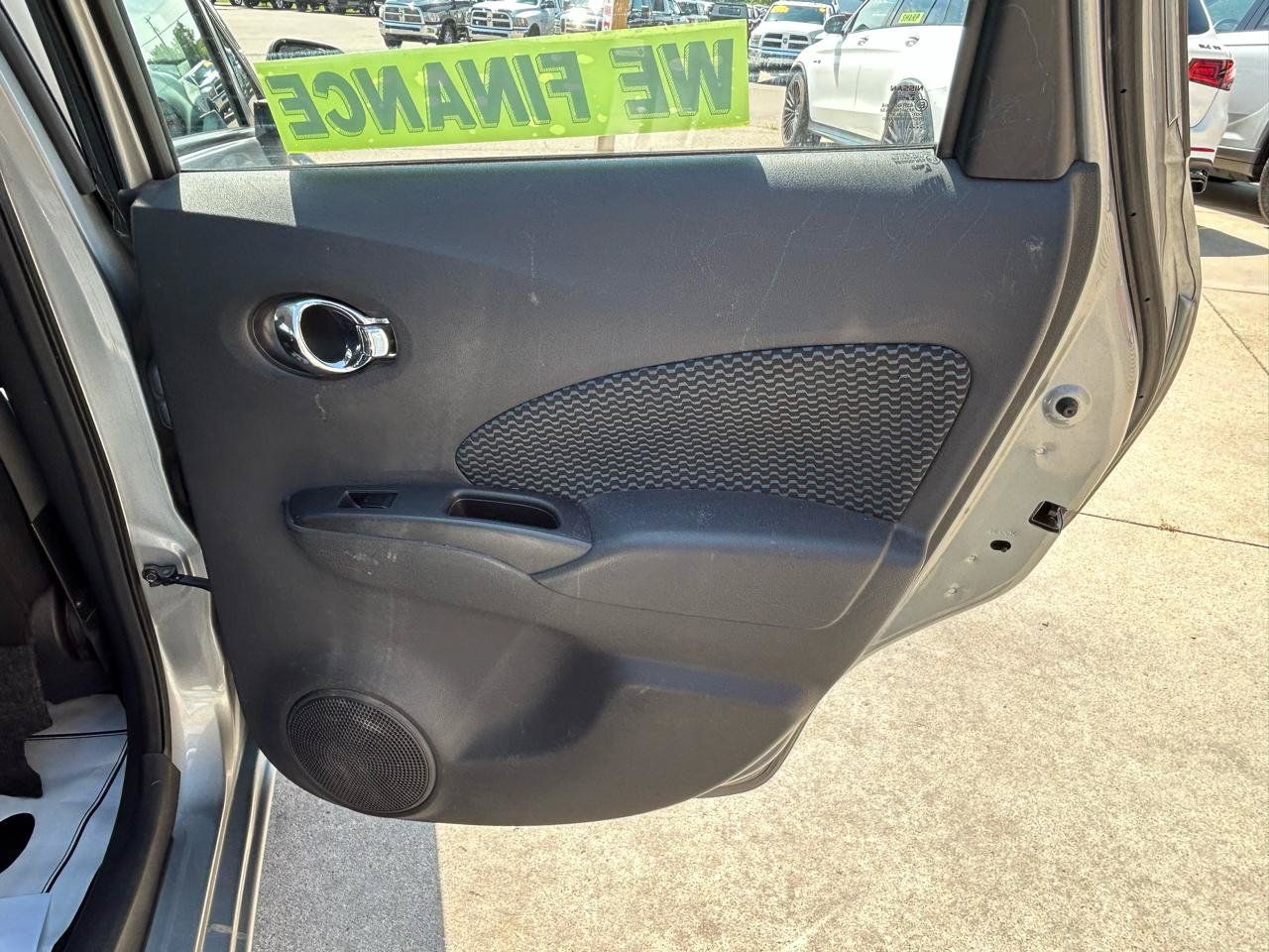 Used 2014 Nissan Versa Note SV FWD image 15