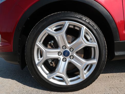 Used 2019 Ford Escape Titanium FWD image 35