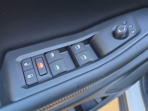 New 2025 Jeep Grand Cherokee Laredo image 28