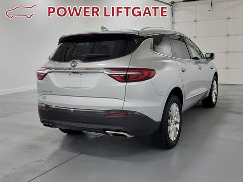 Used 2020 Buick Enclave Essence image 9