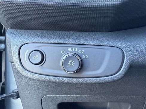 Used 2023 Chevrolet TrailBlazer LS image 17