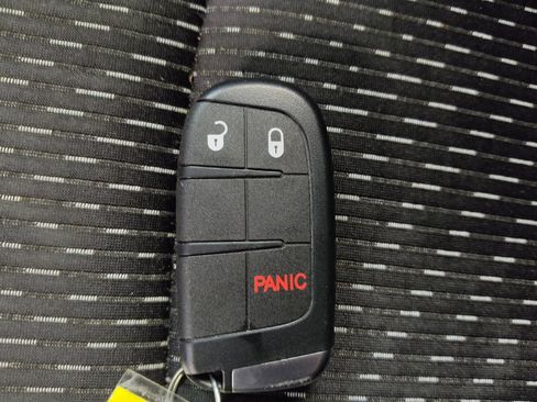 Used 2020 Dodge Journey SE w/ SE Popular Equipment Group image 32