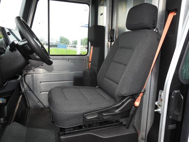 Used 2024 Chevrolet Brightdrop 400 w/ Commercial Equipment Package AWD/4WD image 23