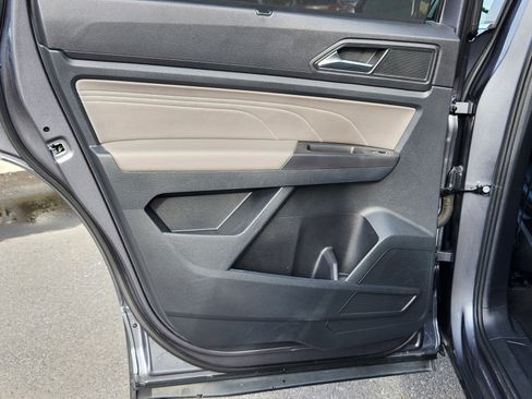 Used 2022 Volkswagen Atlas SE image 26