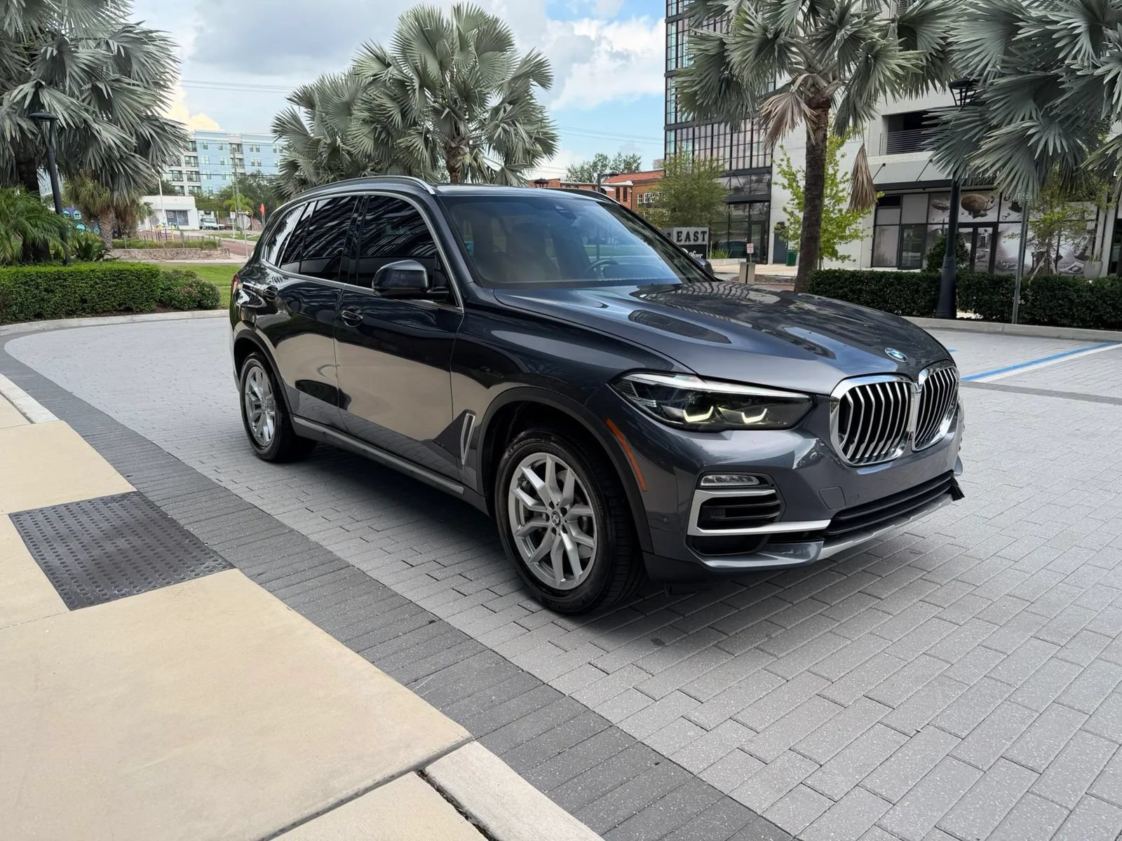 Used 2019 BMW X5 xDrive40i w/ Premium Package 2 AWD/4WD image 7