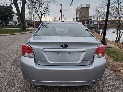 Used 2012 Subaru Impreza 2.0i Premium w/ All-Weather Pkg image 4