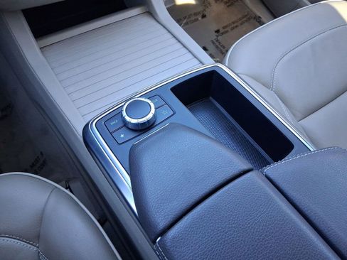 Used 2013 Mercedes-Benz ML 350 4MATIC image 26