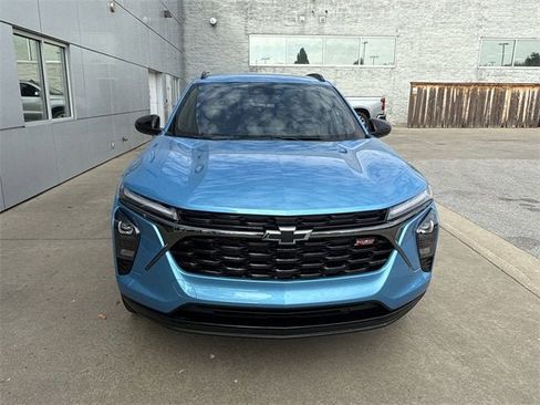 New 2025 Chevrolet Trax RS w/ Driver Confidence Package image 3