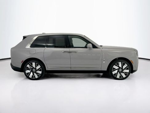 New 2026 Rolls-Royce Cullinan AWD/4WD image 4