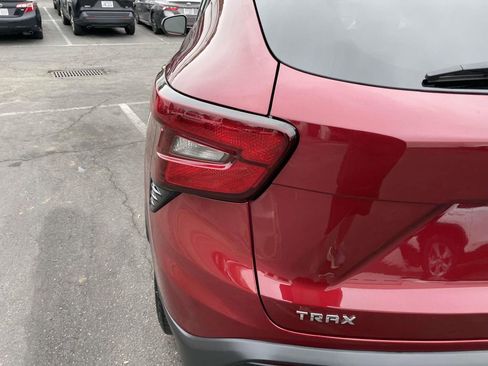 Used 2024 Chevrolet Trax ACTIV w/ Sunroof Package image 20