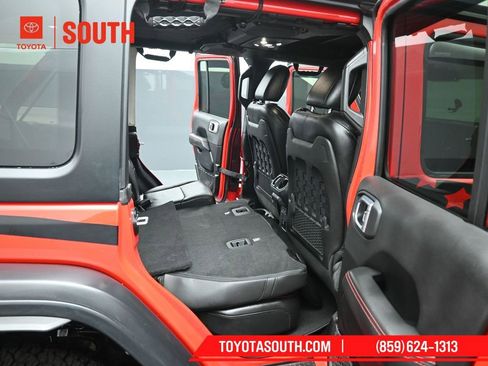 Used 2022 Jeep Wrangler Unlimited Rubicon w/ Xtreme Recon 35" Tire Package image 32