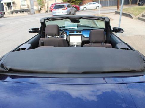 Used 2012 Ford Mustang Convertible image 32