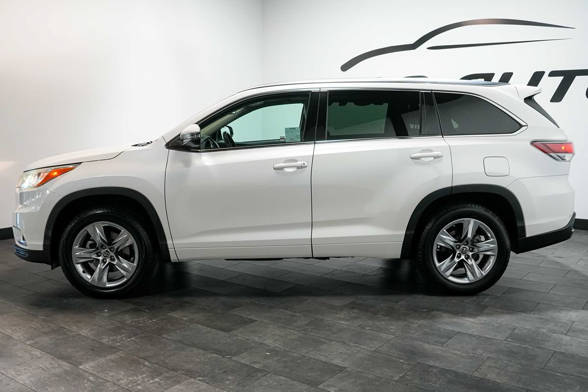 Used 2016 Toyota Highlander Limited FWD image 3