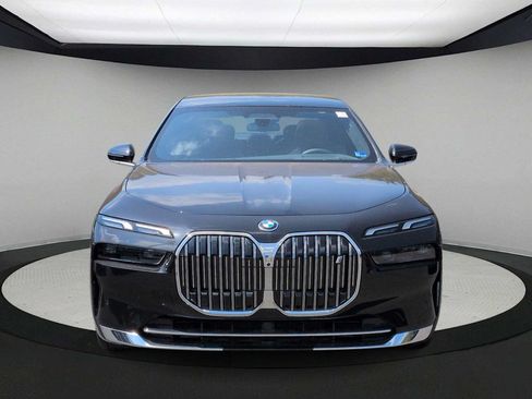 Used 2026 BMW i7 xDrive60 RWD image 3