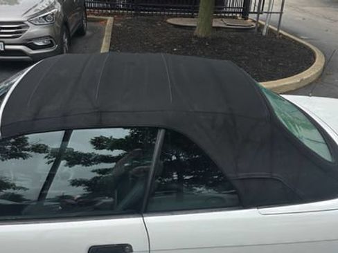 Used 1995 BMW 325i Convertible RWD image 9