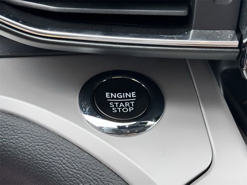 Used 2023 Ford Explorer XLT w/ Equipment Group 202A image 22