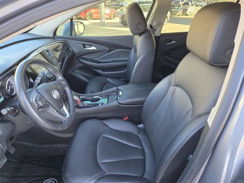 Used 2020 Buick Envision Essence image 25