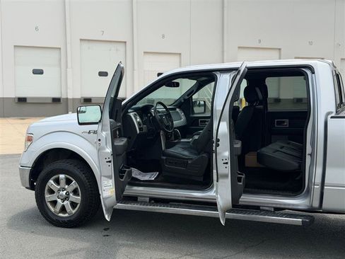 Used 2014 Ford F150 Lariat w/ Equipment Group 502A Luxury AWD/4WD image 8