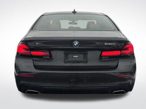 Used 2023 BMW 540i xDrive w/ Premium Package image 6
